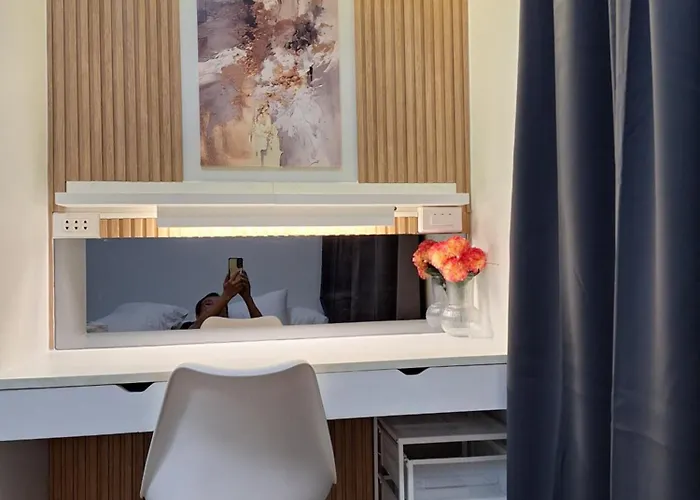Apartment Velvet Near Moa With A Cozy, Comfy Bed *