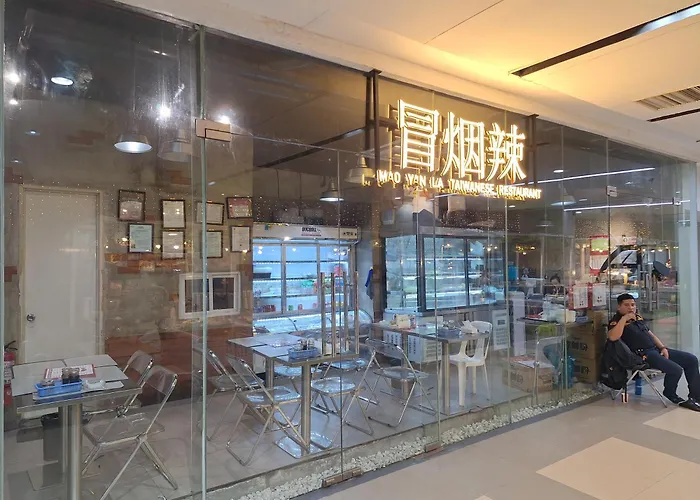 Velvet Near Moa With A Cozy, Comfy Bed Apartment Manila