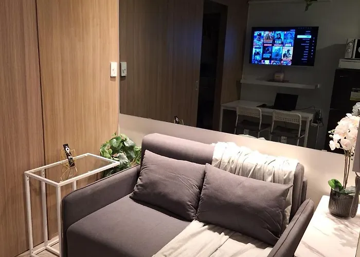 Velvet Near Moa With A Cozy, Comfy Bed Apartment Manila