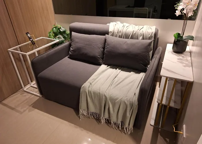 Velvet Near Moa With A Cozy, Comfy Bed