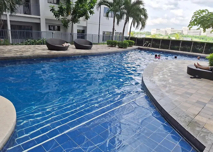 Apartment Velvet Near Moa With A Cozy, Comfy Bed *