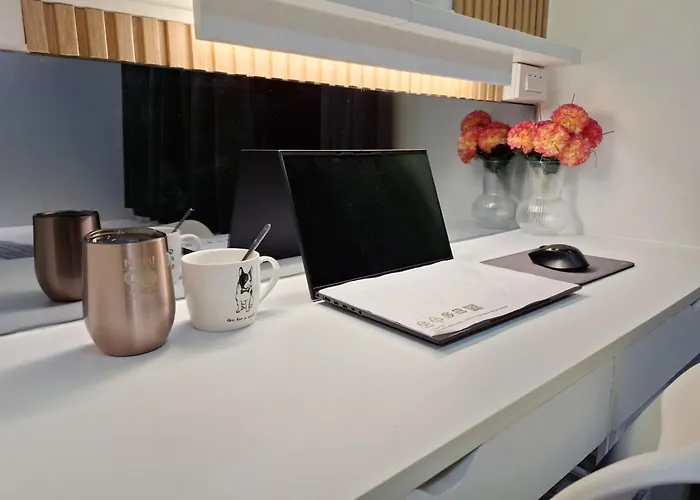 Velvet Near Moa With A Cozy, Comfy Bed Apartment Manila