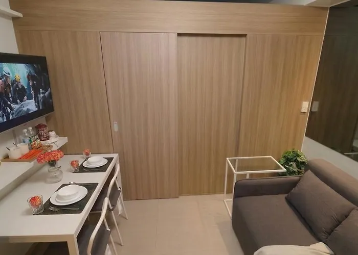 Velvet Near Moa With A Cozy, Comfy Bed Apartment Manila